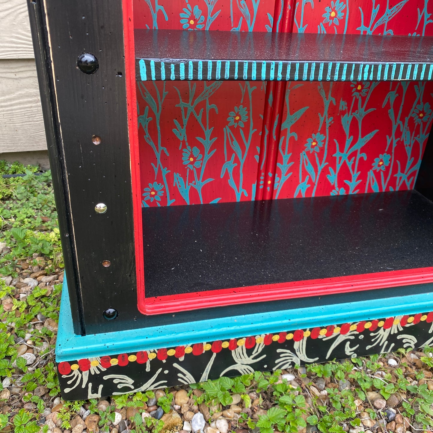 Tommy Lewis Marsh Style Itty Bitty Bookshelf