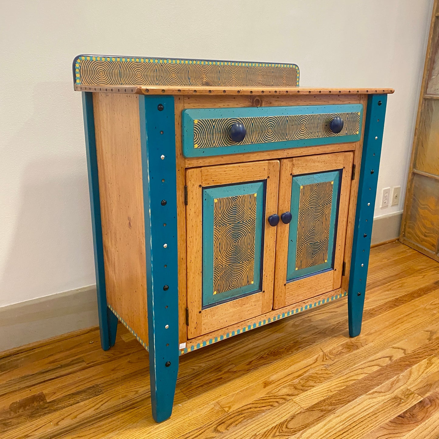 Tommy Lewis Marsh Style Washstand on Legs