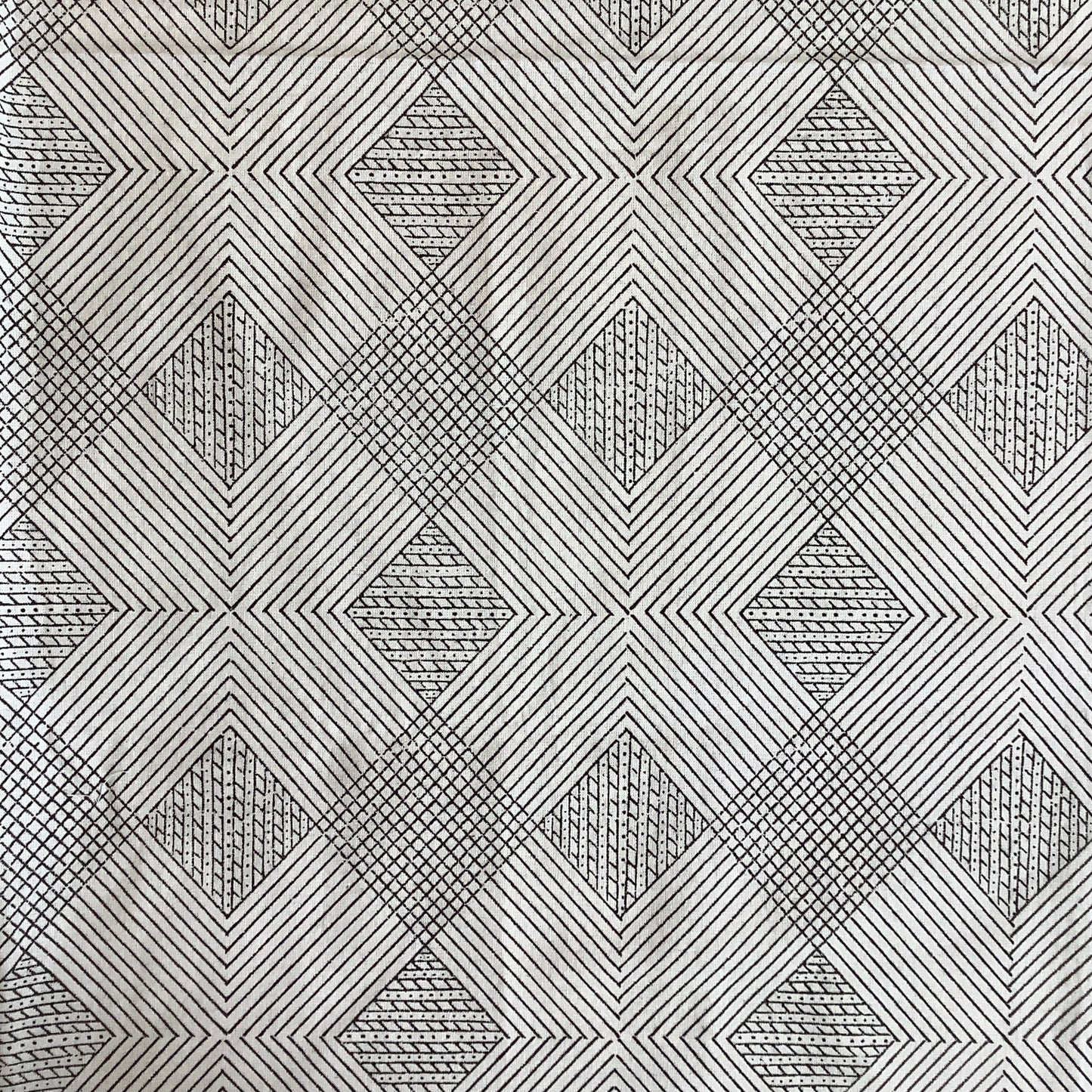 Aztec Grid Tablecloth - 60x120