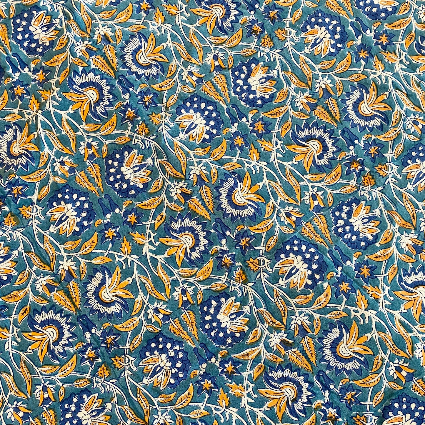 Sara Blues Tablecloth- 85” Round