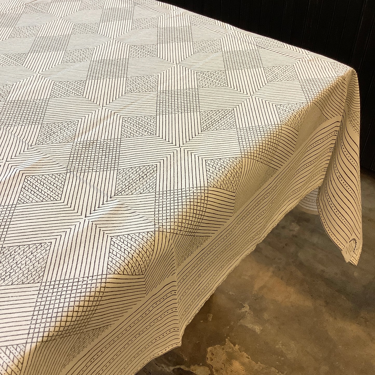 Aztec Grid Tablecloth - 60x120