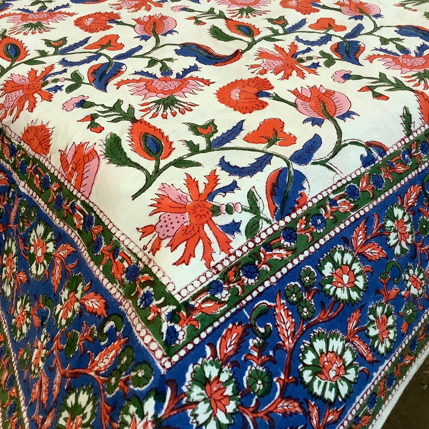 Chamoli Flower Tablecloth - 60x90