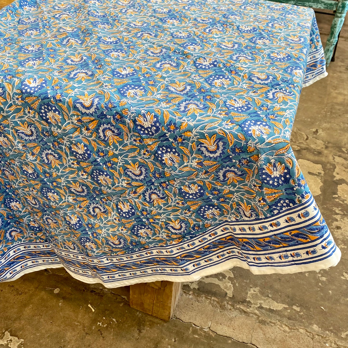 Sara Blues Tablecloth- 85” Round