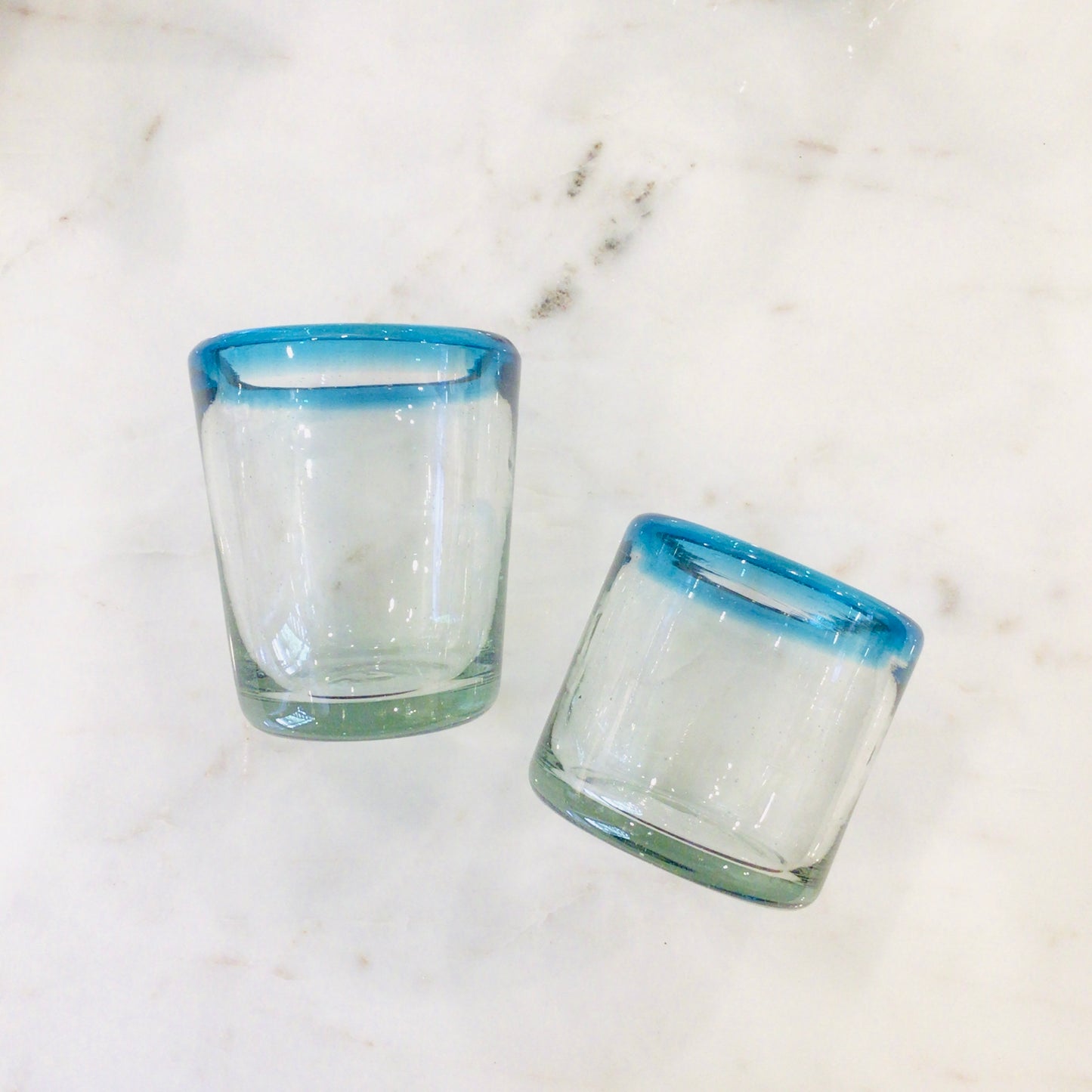 Mexican Glass V-shaped Tumbler - Teal Rim
