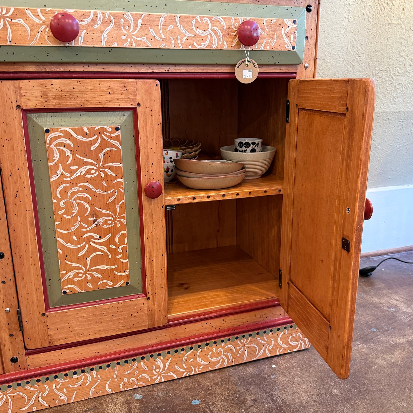 Tommy Lewis Marsh Style Kitchen Cupboard Cabinet