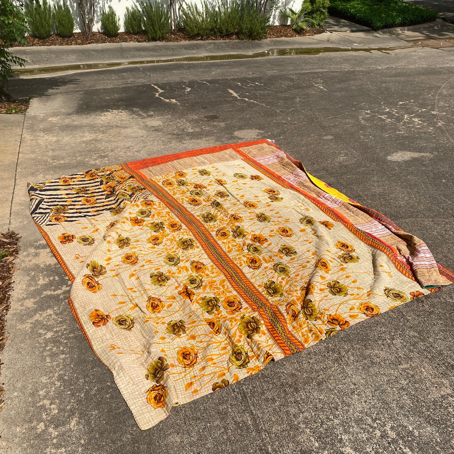 Kantha Patchwork Quilt with Shams- Full/Queen