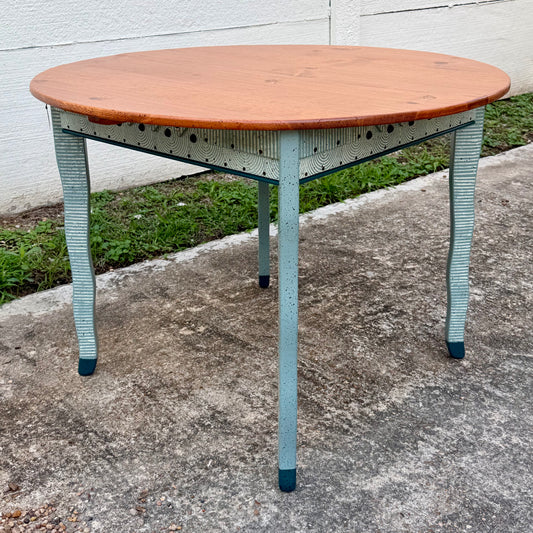David Marsh 42" Round Dining Table