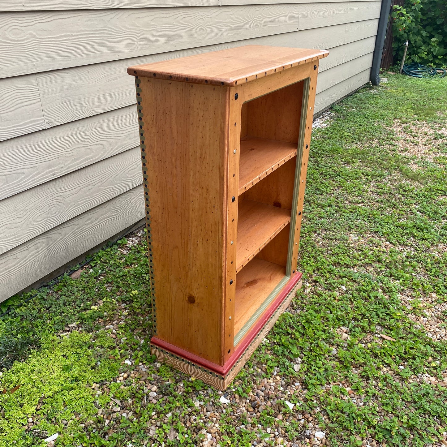 Tommy Lewis Marsh Style Itty Bitty Bookshelf