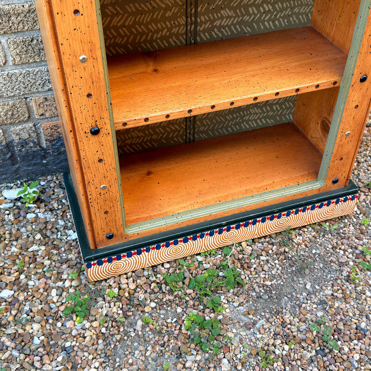 Tommy Lewis Marsh Style Itty Bitty Bookshelf
