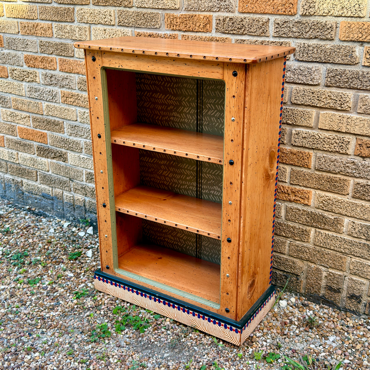 Tommy Lewis Marsh Style Itty Bitty Bookshelf