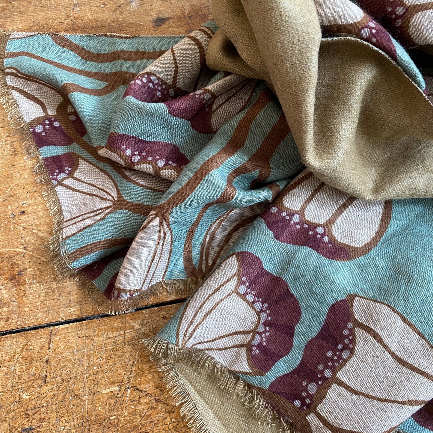 Tulip Green Patterned Scarf