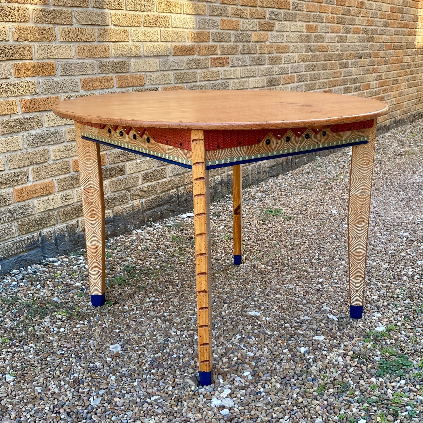 David Marsh 42" Round Dining Table