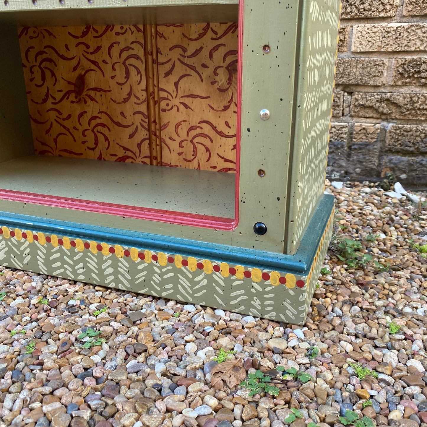 Tommy Lewis Marsh Style Itty Bitty Bookshelf