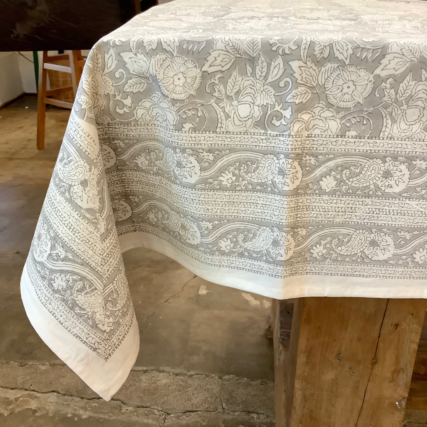 Rashmi Grey Tablecloth - 60x60