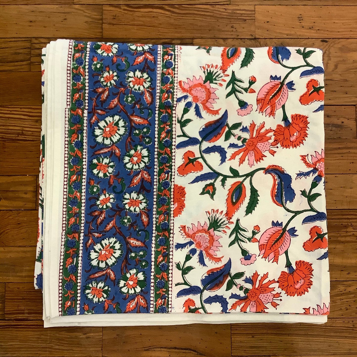 Chamoli Flower Tablecloth - 60x90